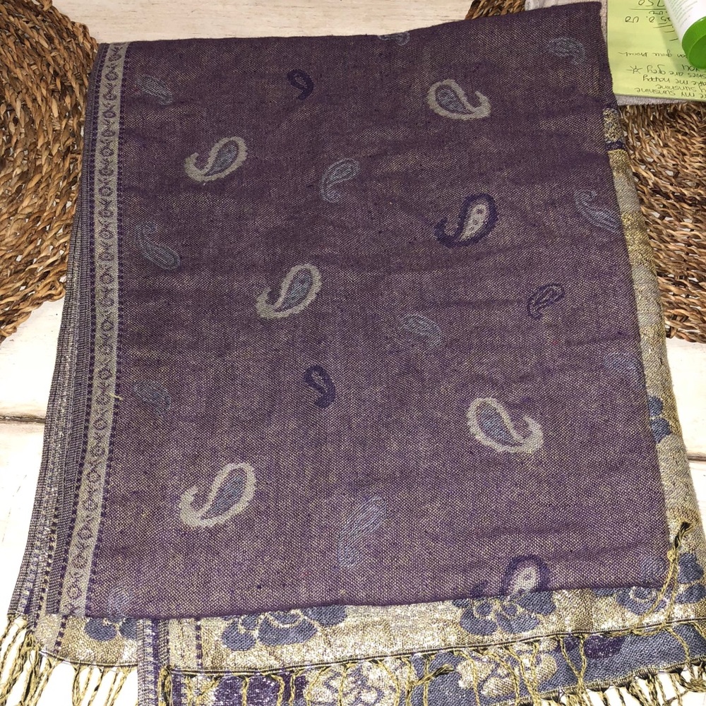 Pashmina scarf